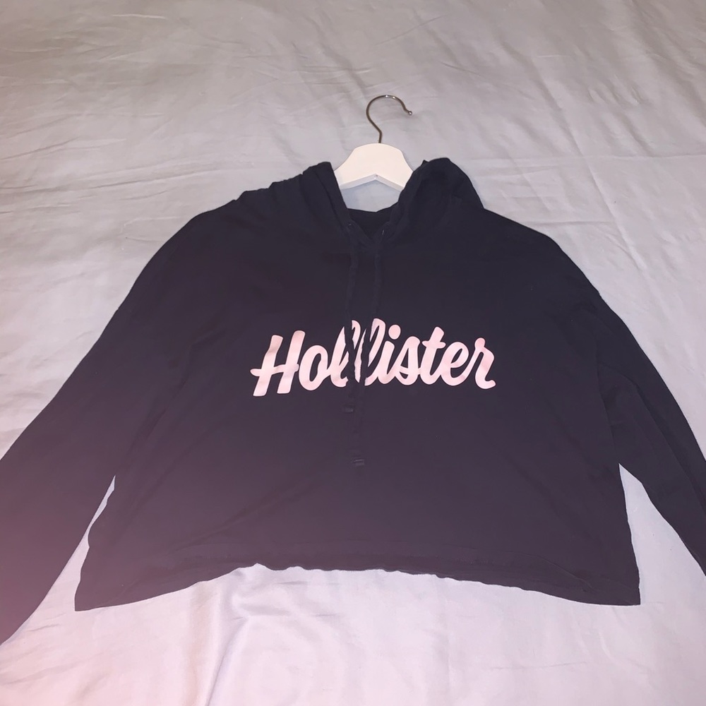 Hollister cropped long sleeve with hood